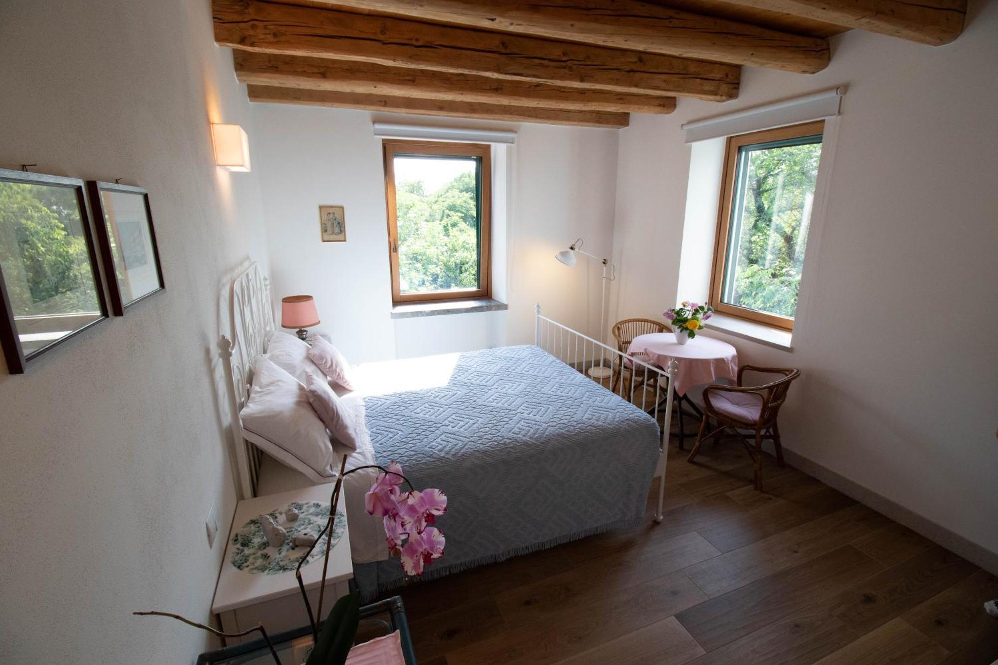 Agriturismo Ai Tre Sentieri Appartement Aurisina Kamer foto