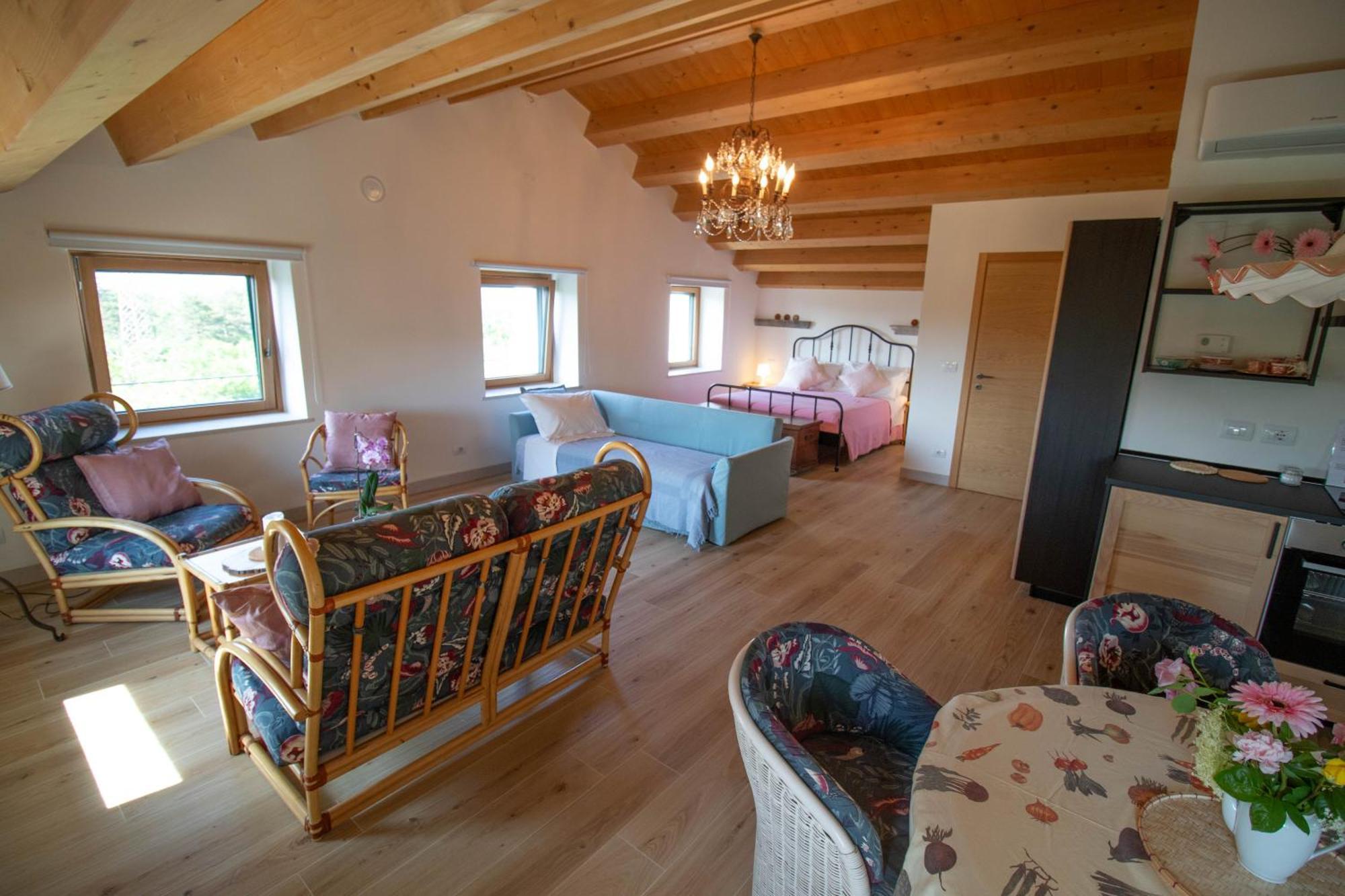 Agriturismo Ai Tre Sentieri Appartement Aurisina Kamer foto